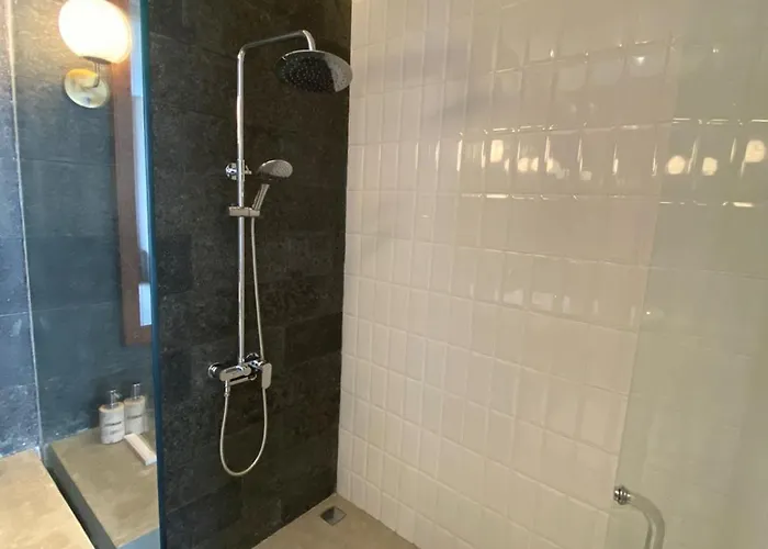 Cuan House 4*